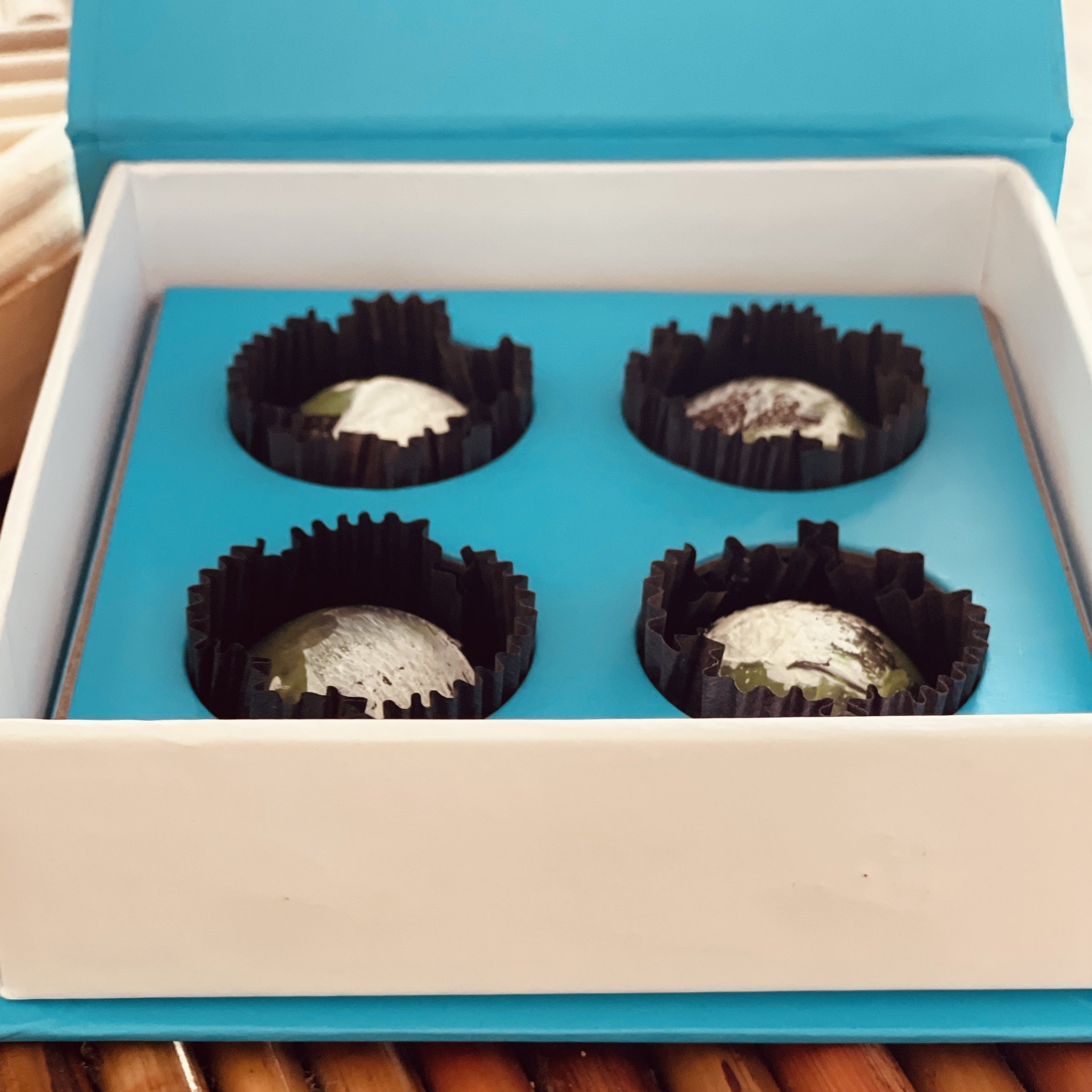 "Marsatta's 18th Birthday" - Dragon Fruit Bonbon (4 Piece)