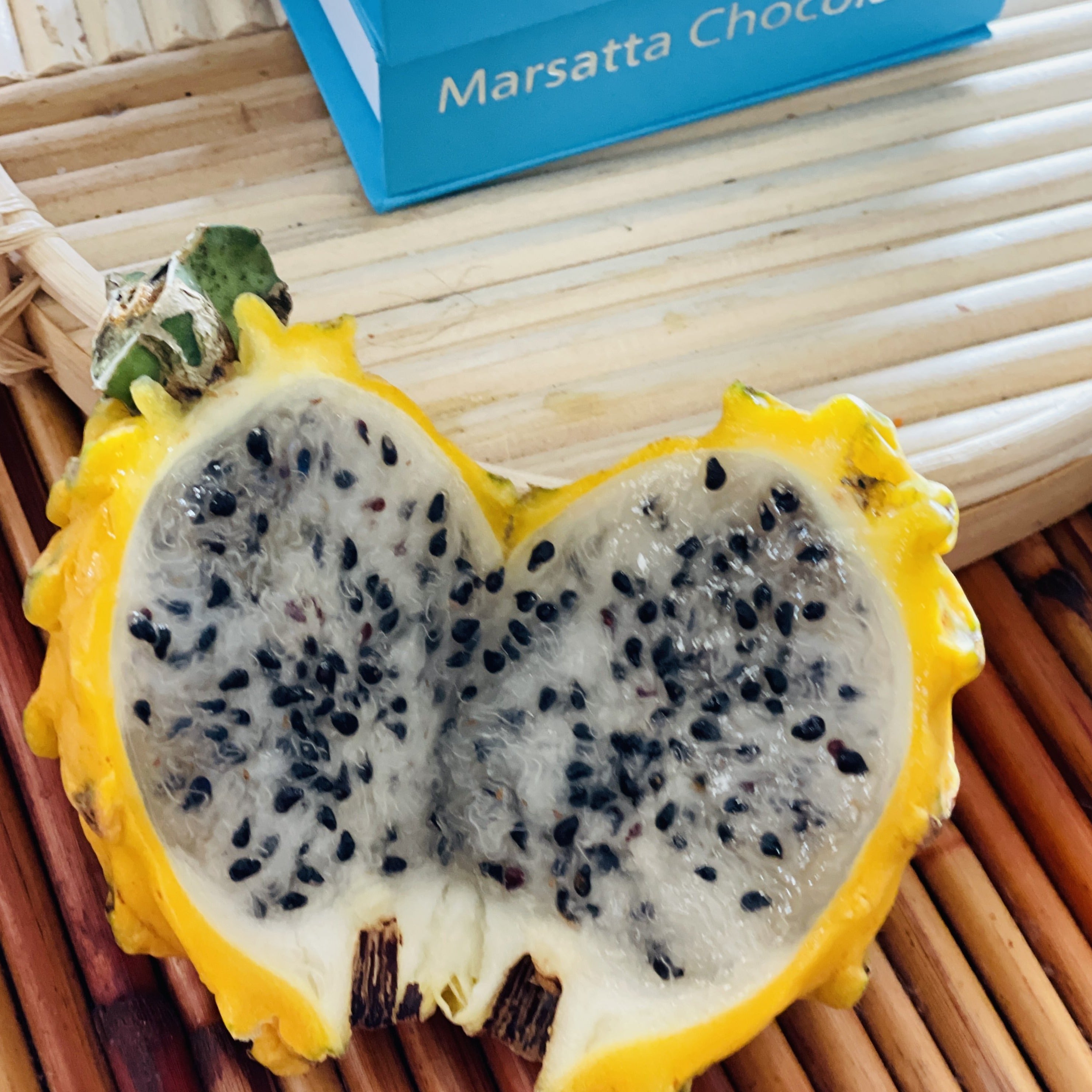 "Marsatta's 18th Birthday" - Dragon Fruit Bonbon (4 Piece)