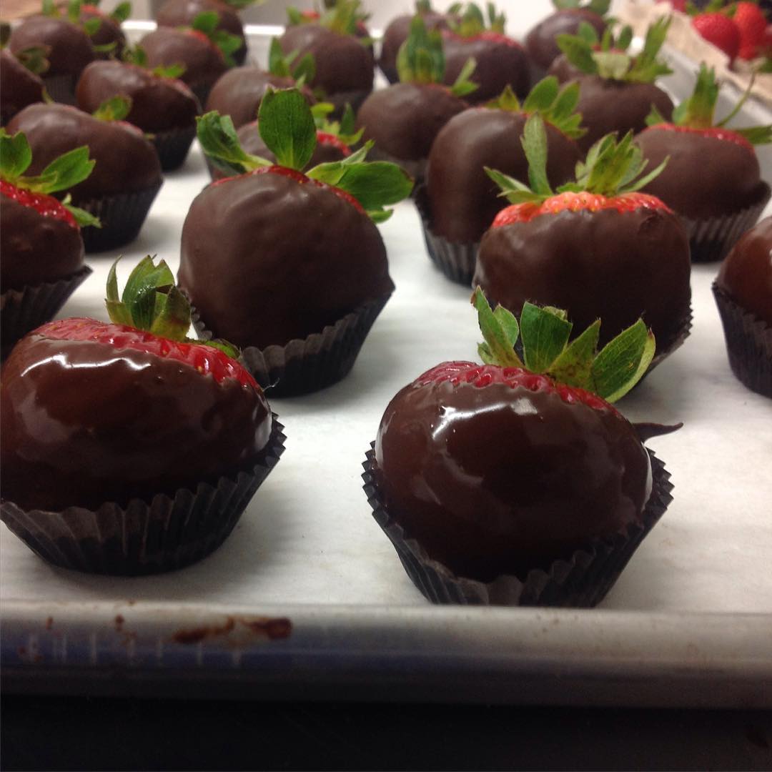 Bean-to-Bar Chocolate Strawberries